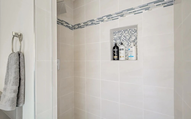 Scenic Dt Skyline! Walk To Sloan'S Lake!