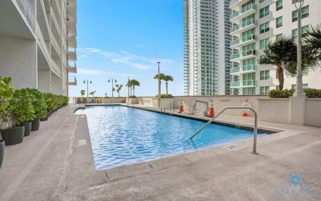 1 BR Apartment - Ocean and City Views