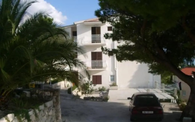Josip II - 150 m From Beach With Free Parking - SA5