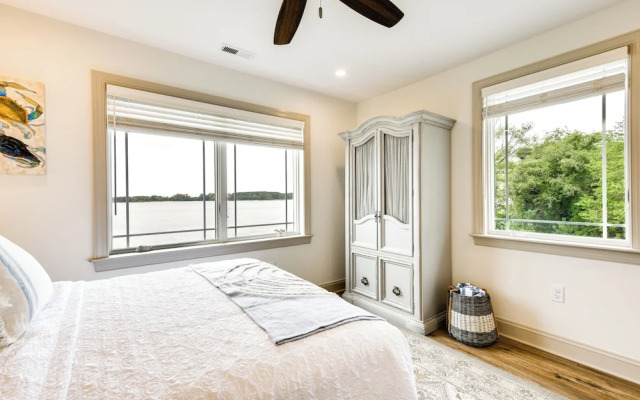 Waterfront Maryland Vacation Home: Private Beach!