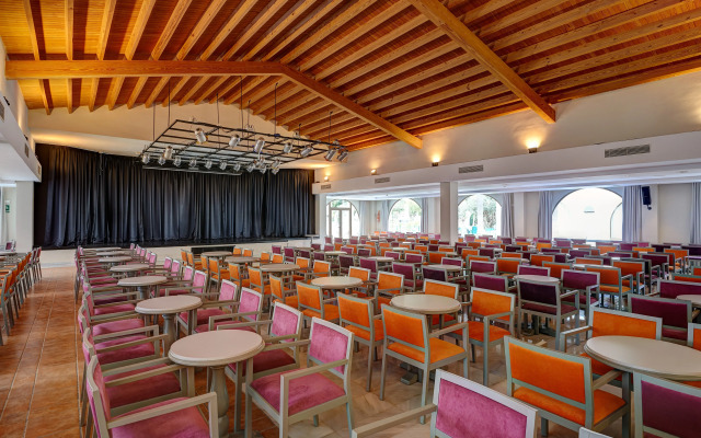 Protur Safari Park Aparthotel