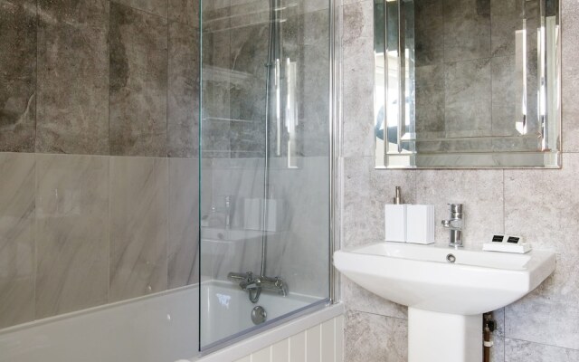 Stylish Apartment Gastro Pub in West Wittering