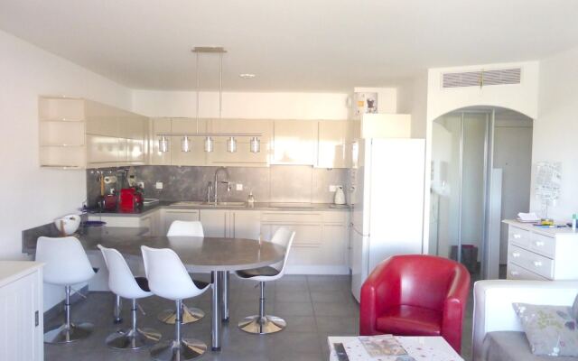 Apartment With 2 Bedrooms in La Seyne-sur-mer, With Furnished Terrace