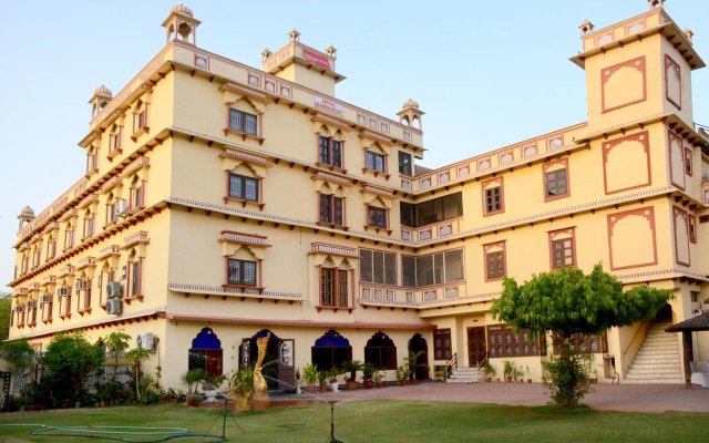 Mahal Rajwada Resort