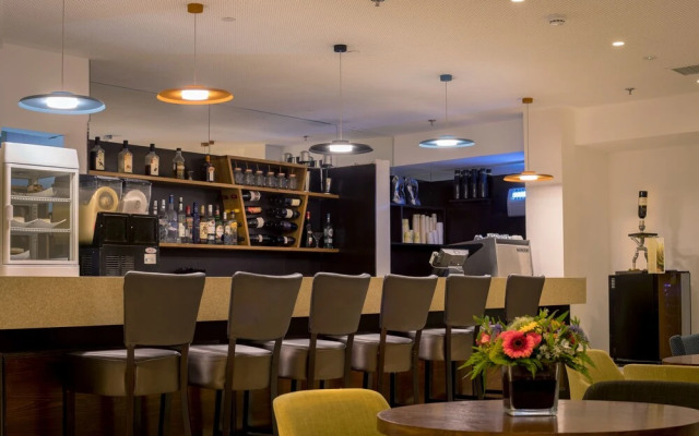 C-Hotel Neve Illan