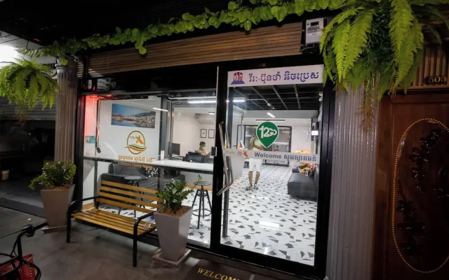 Pratunam Family House 2