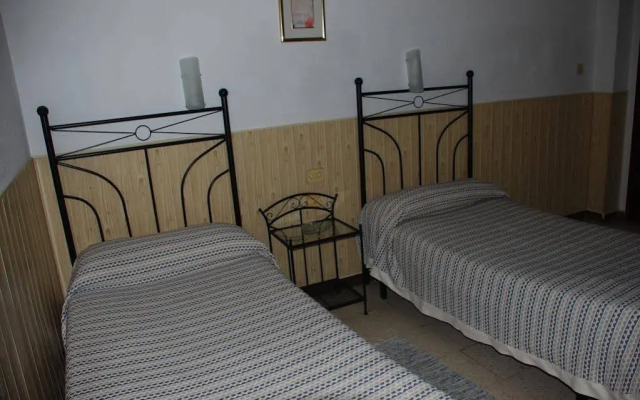 Hostal Versalles