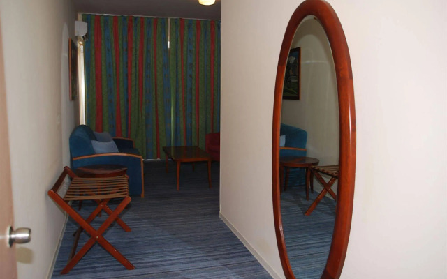 The Caravel Hotel