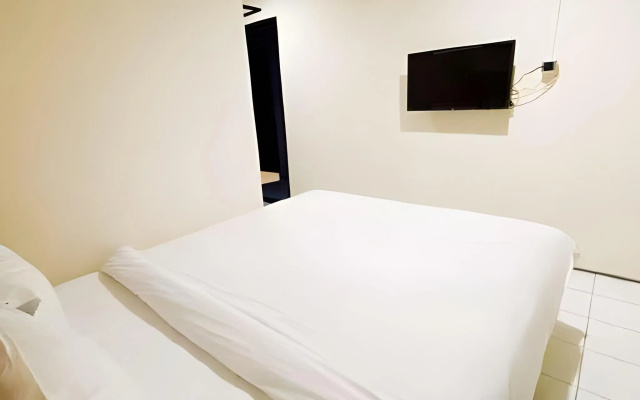 Hkita Hotel – Guest Rooms – Semarang
