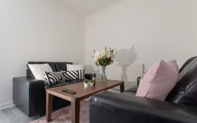 Lux Apartments 3 Bedroom House - Gorst