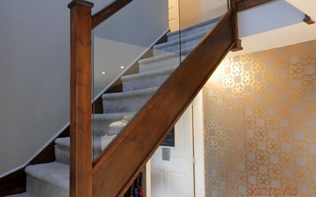 Middle House B And B