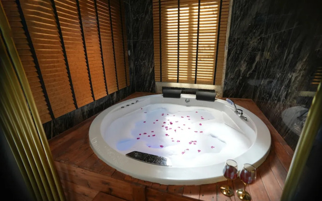 Şerefe Hotel Alaçatı