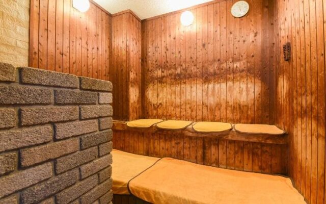 Higashiyama Onsen Maple Plaza