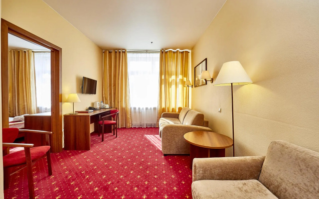 Rossiya Hotel