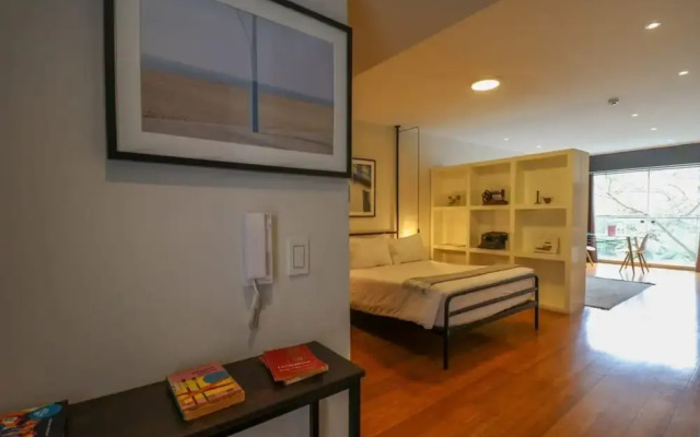w Elegant Loft Near Boardwalk in Barranco