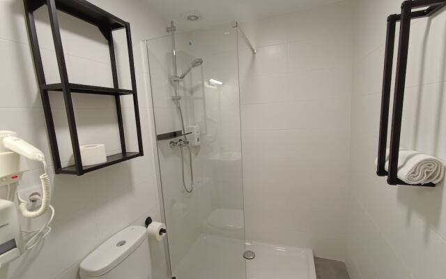 Apartamentos Pontepedriña by Bossh