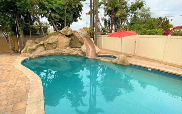 Rapunzel's Tower 6 Bedrooms 4 Bathrooms Home