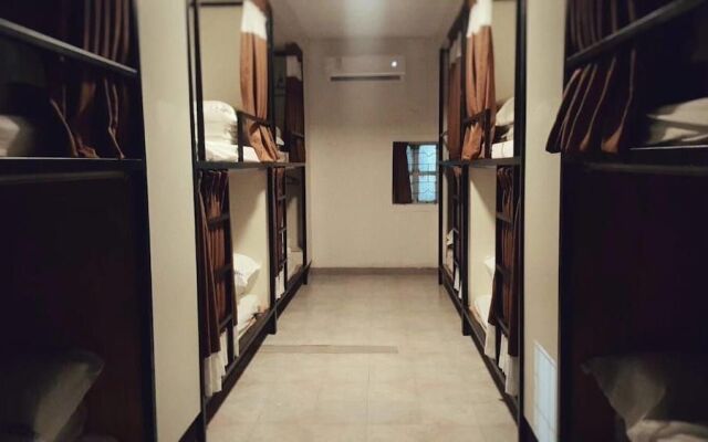 Houselet Hostel