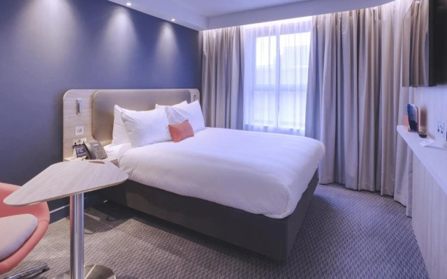 Holiday Inn Express Fleet by IHG