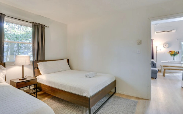 Modern Poconos Chalet w/ Private Hot Tub, Fire Pit