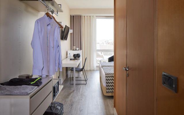 Отель Occidental Faro