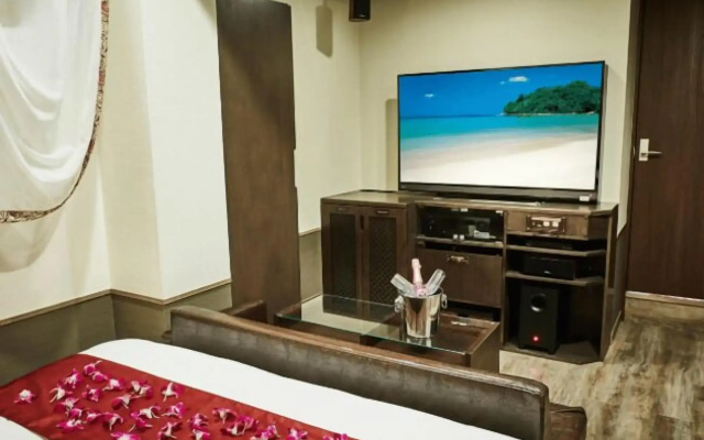 Hotel Petit Bali Higashishinjuku - Adults Only