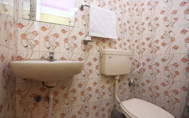 Raj Rajeswari By OYO Rooms