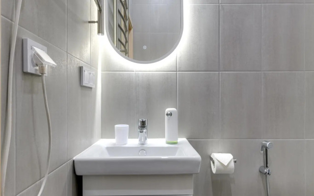 Апартаменты в небоскрёбе, центр Москвы