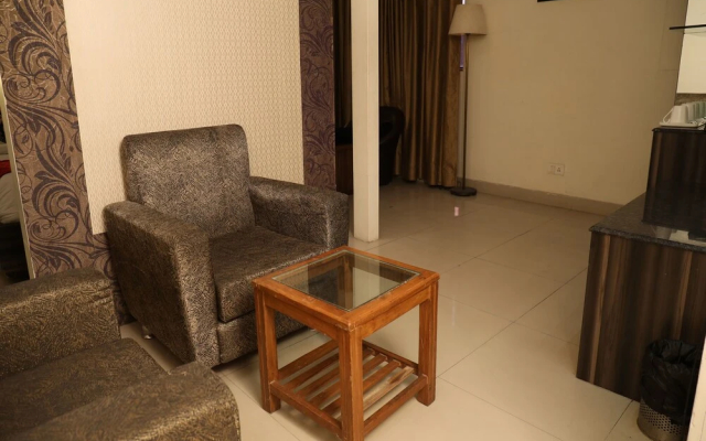 Hotel Poonam Plaza