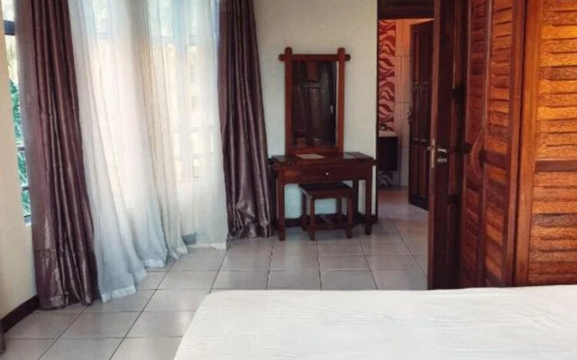 Stay.Plus Bamburi Beachfront Apartment