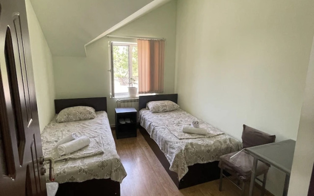 Noragyugh Guesthouse