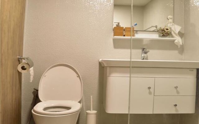 Sandy Beach Condo 15E