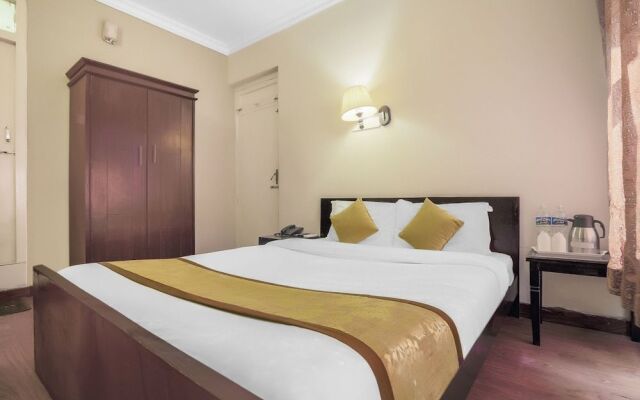 OYO 388 Teeka's Holiday Inn