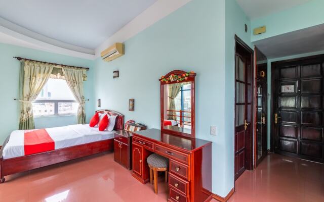 Super Oyo 266 Golden Gate