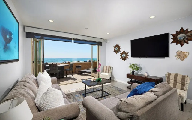700-104 Water Front Condo w AC!
