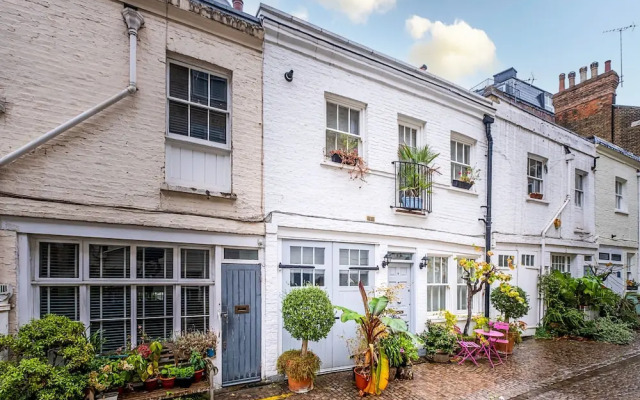 Stanhope Mews Style - 4sms