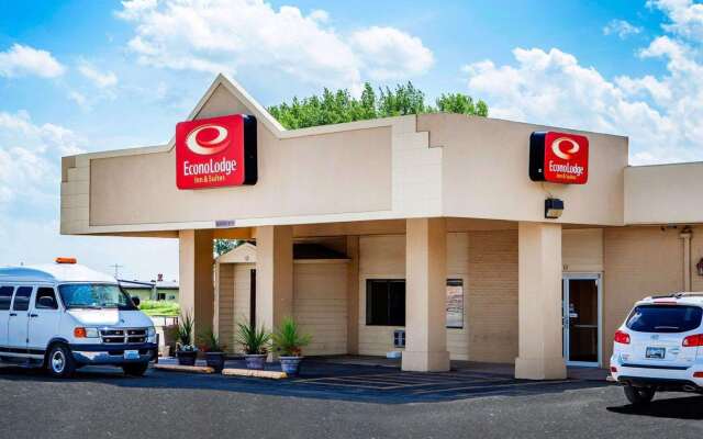 Econo Lodge Inn & Suites Newton
