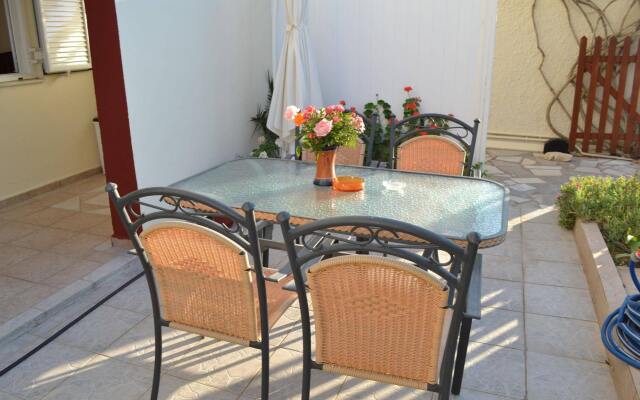Kastro Apartments