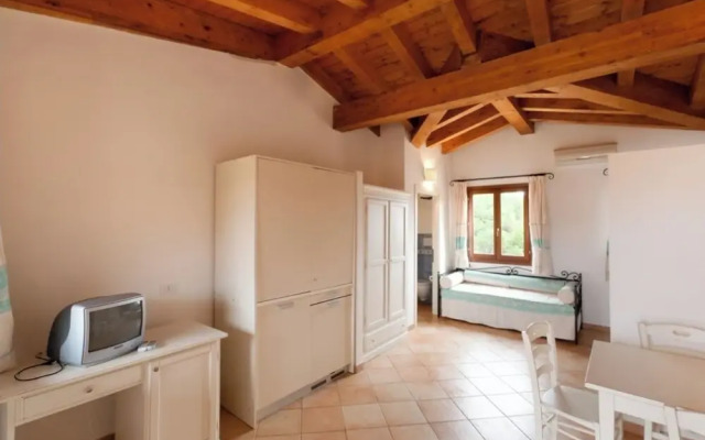 Relaxing Residence Baia dei Mirti B4 1 Bedroom Apartment Sleeps 4 -bilo 4