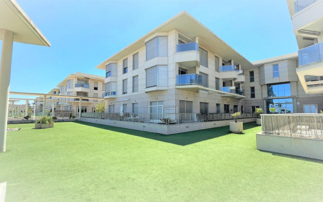 Luxury Beachfront Apartment