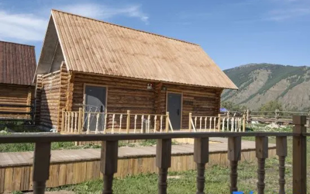 ZARAT · Natural Coffee Designer Boutique Homestay (Kanas New Village Branch) – Outside – Altay