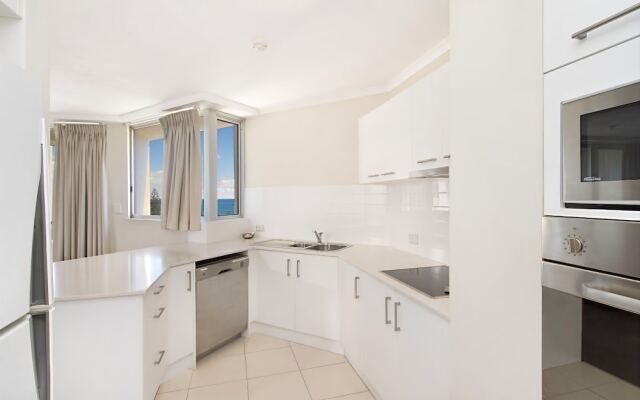 Rainbow Commodore Apartments