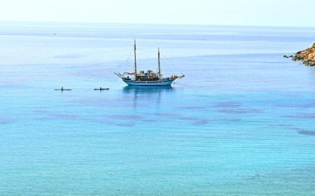 Katina Beach Villa