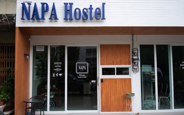 Napa Hostel Samrong Station