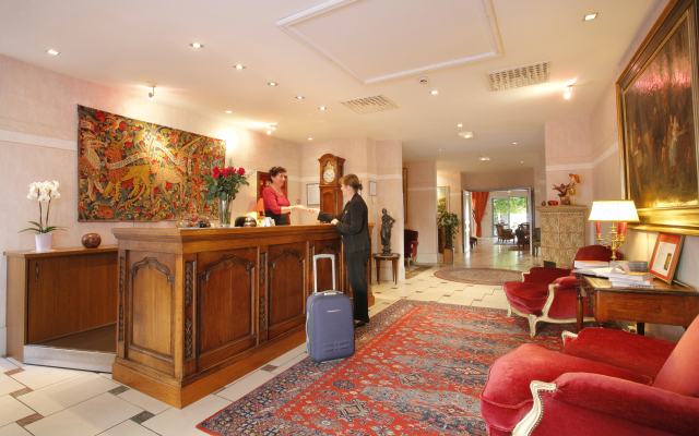 Le Beau Rivage
