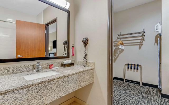SureStay Plus Hotel by Best Western Owasso Tulsa North