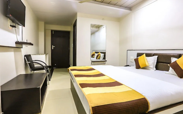 11840 Hotel Venus