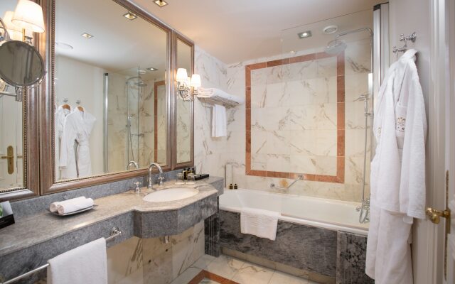 InterContinental Chantilly Chateau Mont Royal by IHG