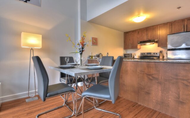 2 Floor Mezzanine Condo Near Convention Center
