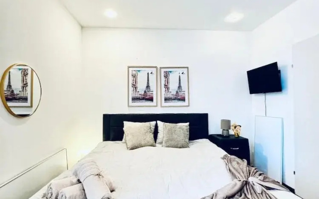 Central King Studio Downtown Area